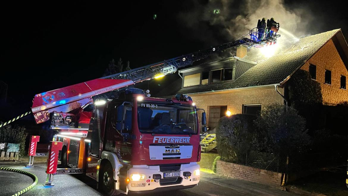 Nachbarschaftliche Löschhilfe bei Wohnhausbrand