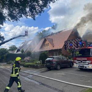 Brand von drei Wohnhäusern