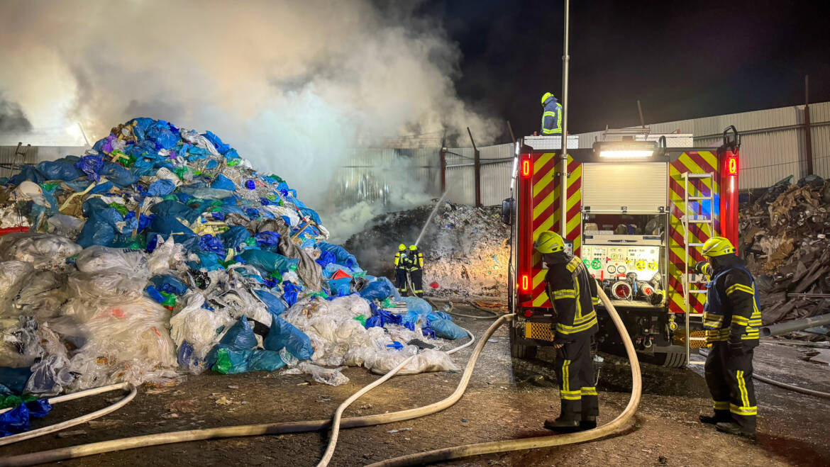 Brand auf Recyclinghof